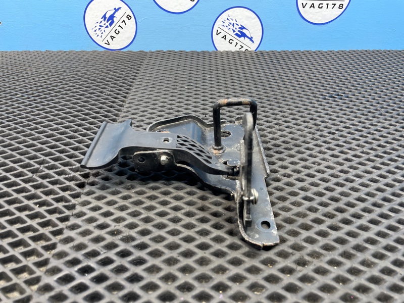 Крючок капота, 1000 рублей, Санкт-Петербург