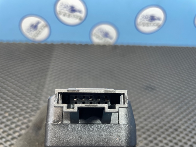 Ответная часть замка багажника, 5000 рублей, Санкт-Петербург