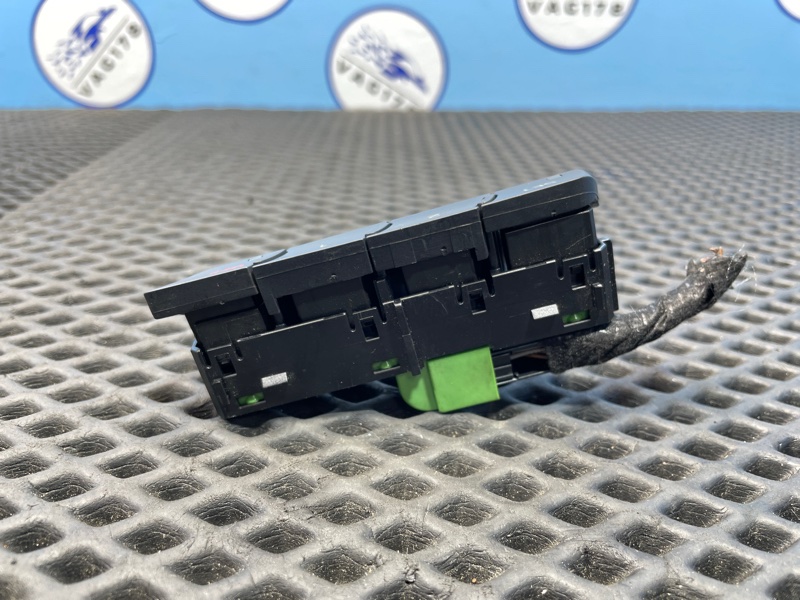 Кнопка центрального замка, 1000 рублей, Санкт-Петербург