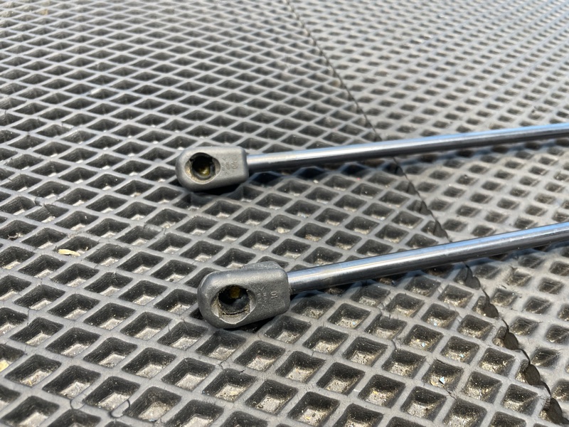 Амортизатор багажника, 1000 рублей, Санкт-Петербург