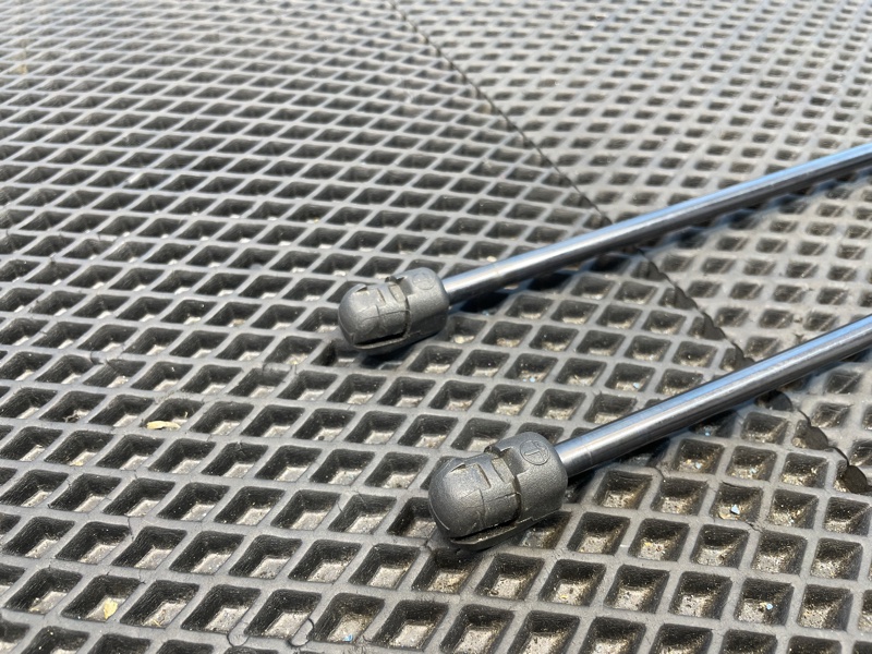 Амортизатор багажника, 1000 рублей, Санкт-Петербург