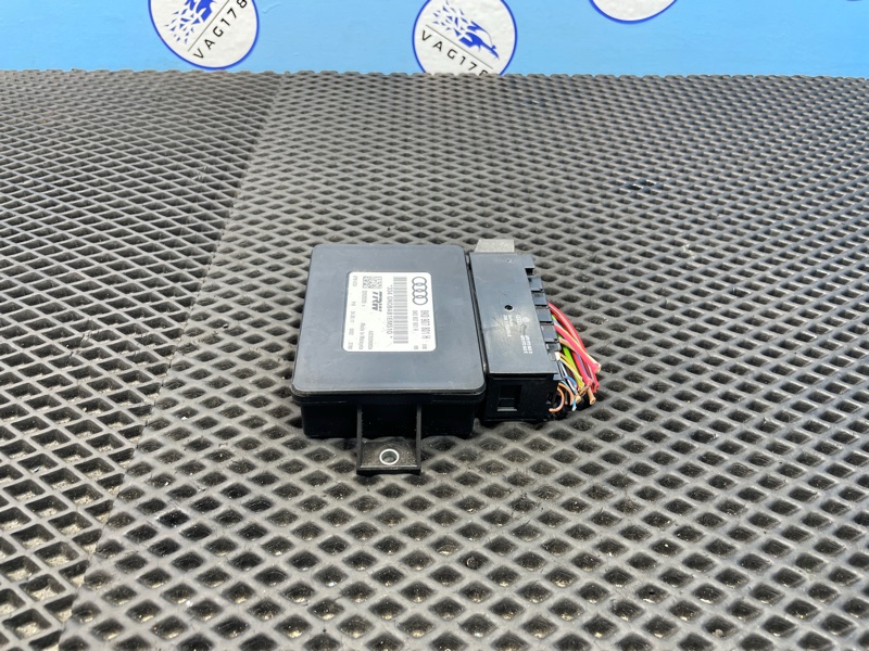 Блок управления стояночным тормозом, 1000 рублей, Санкт-Петербург