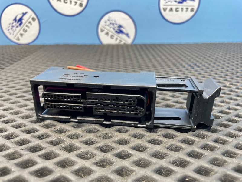 Блок управления стояночным тормозом, 1000 рублей, Санкт-Петербург