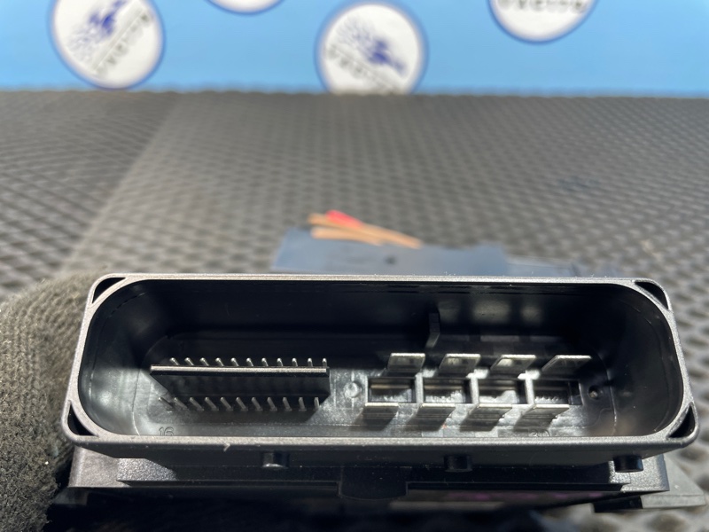 Блок управления стояночным тормозом, 1000 рублей, Санкт-Петербург