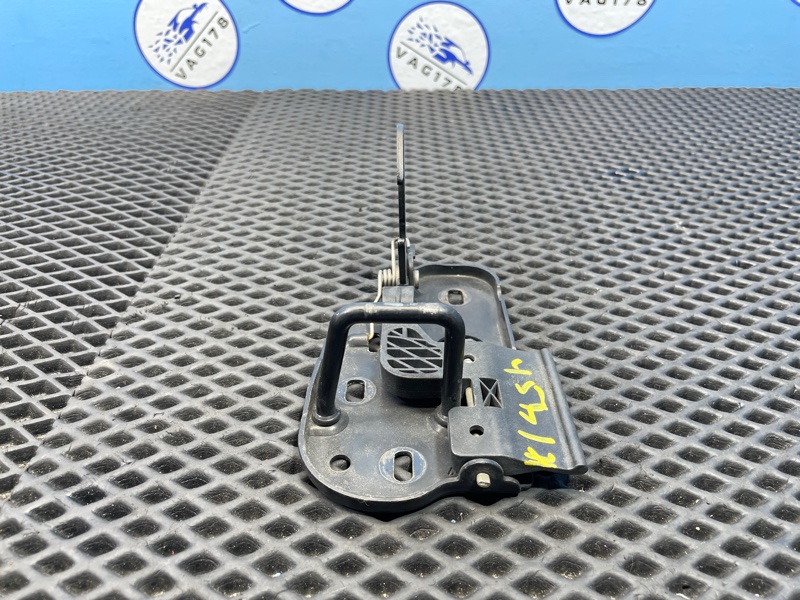 Крючок капота, 1000 рублей, Санкт-Петербург