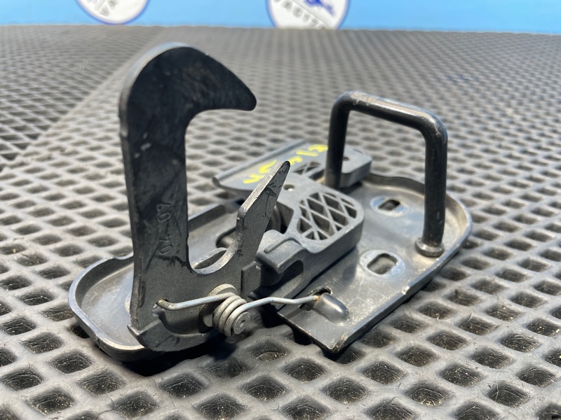 Крючок капота, 1000 рублей, Санкт-Петербург