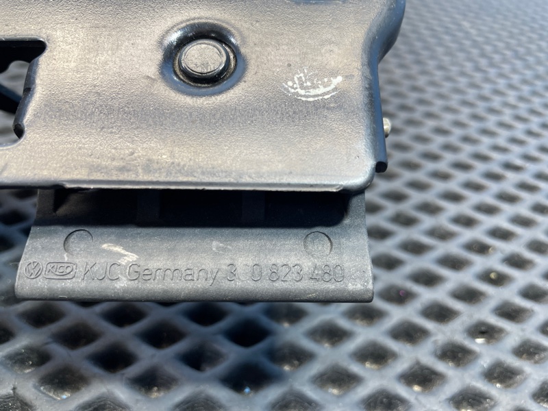 Крючок капота, 1000 рублей, Санкт-Петербург