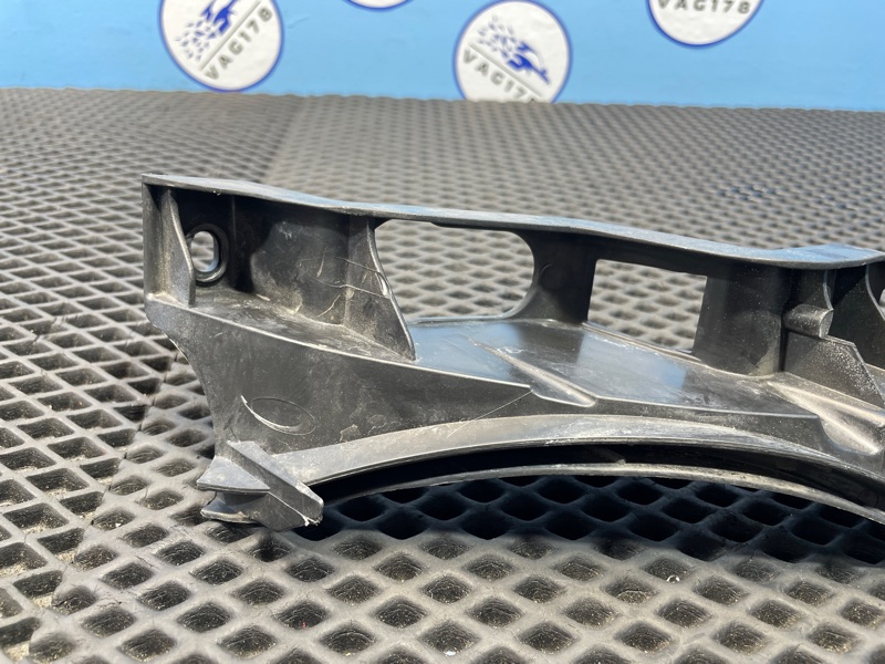 Направляющая бампера, 1000 рублей, Санкт-Петербург