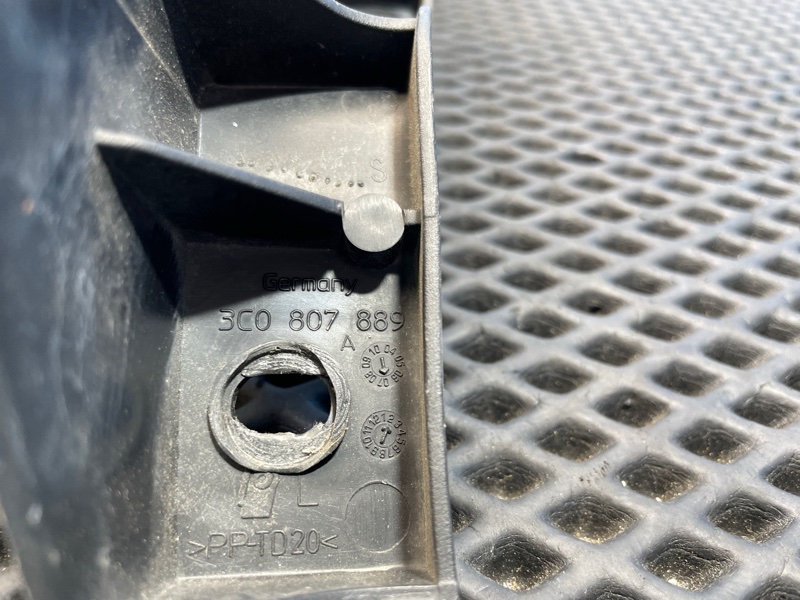 Направляющая бампера, 1000 рублей, Санкт-Петербург