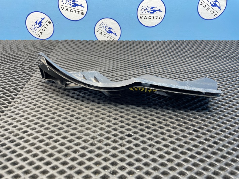 Направляющая бампера, 1000 рублей, Санкт-Петербург