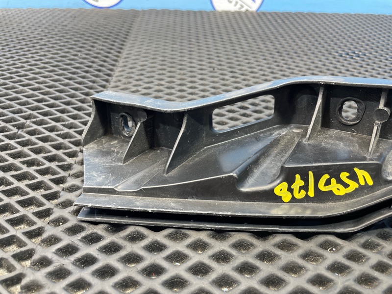 Направляющая бампера, 1000 рублей, Санкт-Петербург