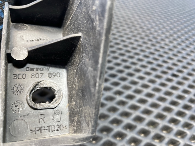 Направляющая бампера, 1000 рублей, Санкт-Петербург