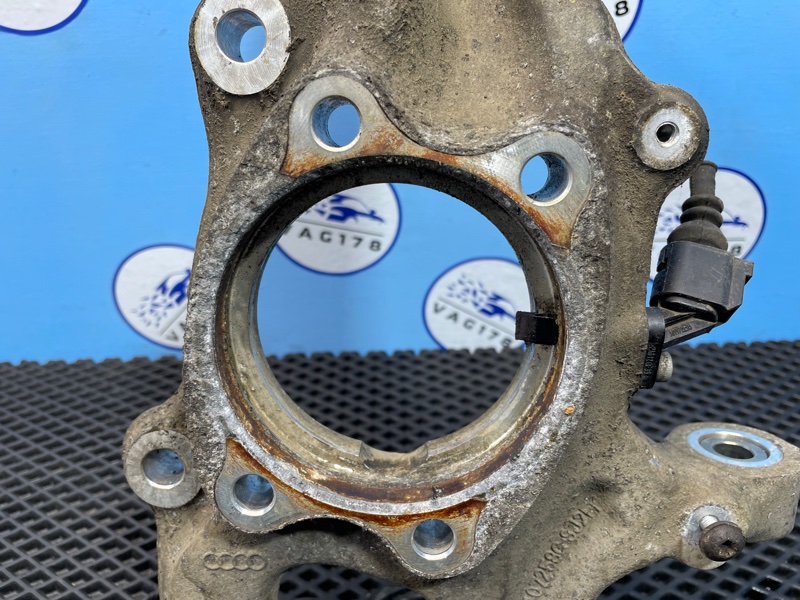 Кулак поворотный, 14000 рублей, Санкт-Петербург