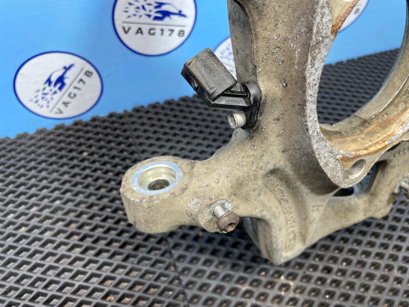 Кулак поворотный, 14000 рублей, Санкт-Петербург