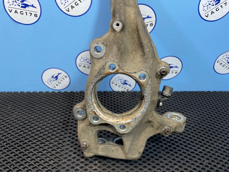 Кулак поворотный, 14000 рублей, Санкт-Петербург