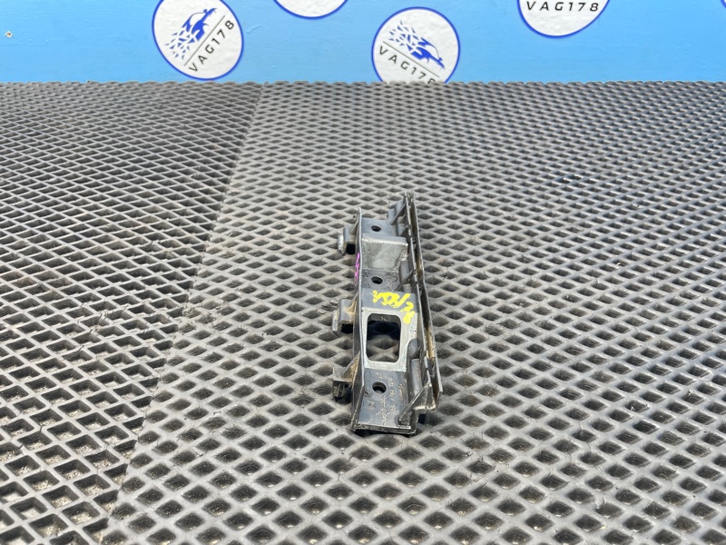 Направляющая бампера, 1000 рублей, Санкт-Петербург