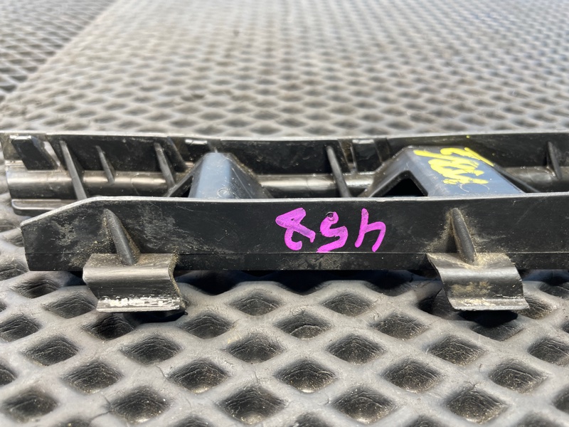 Направляющая бампера, 1000 рублей, Санкт-Петербург