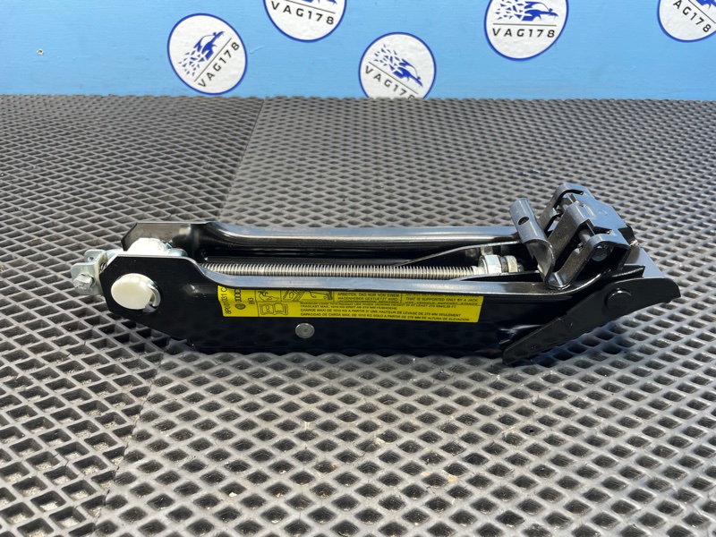 Домкрат, 2300 рублей, Санкт-Петербург