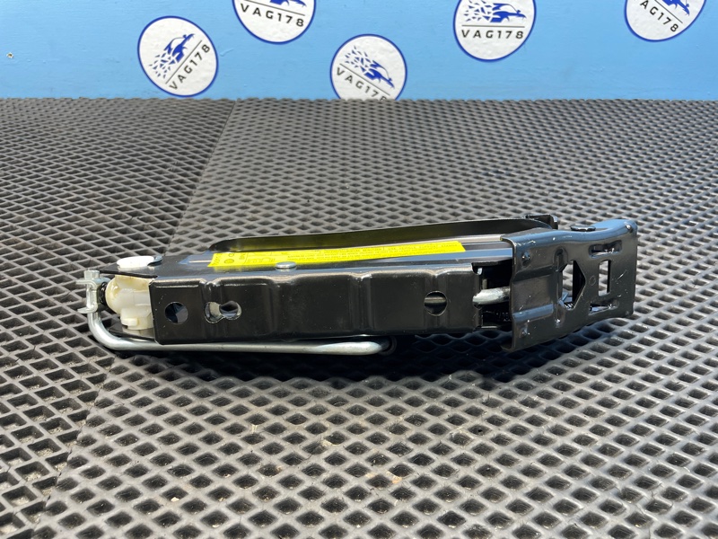 Домкрат, 2300 рублей, Санкт-Петербург