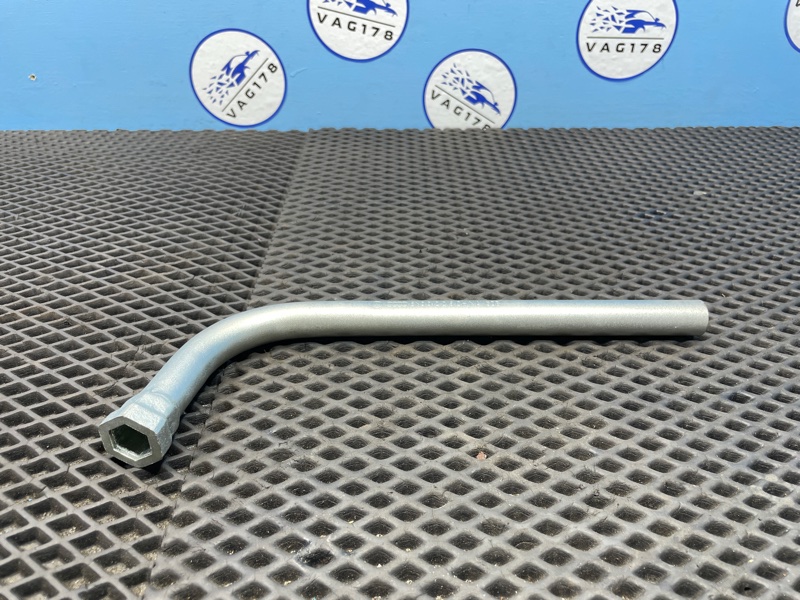 Крюк буксировочный, 1800 рублей, Санкт-Петербург