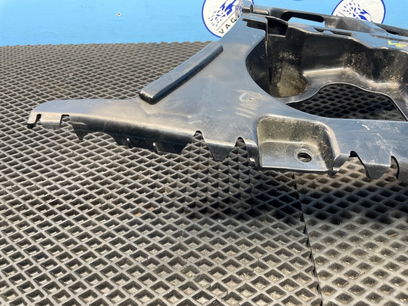 Направляющая бампера, 1000 рублей, Санкт-Петербург