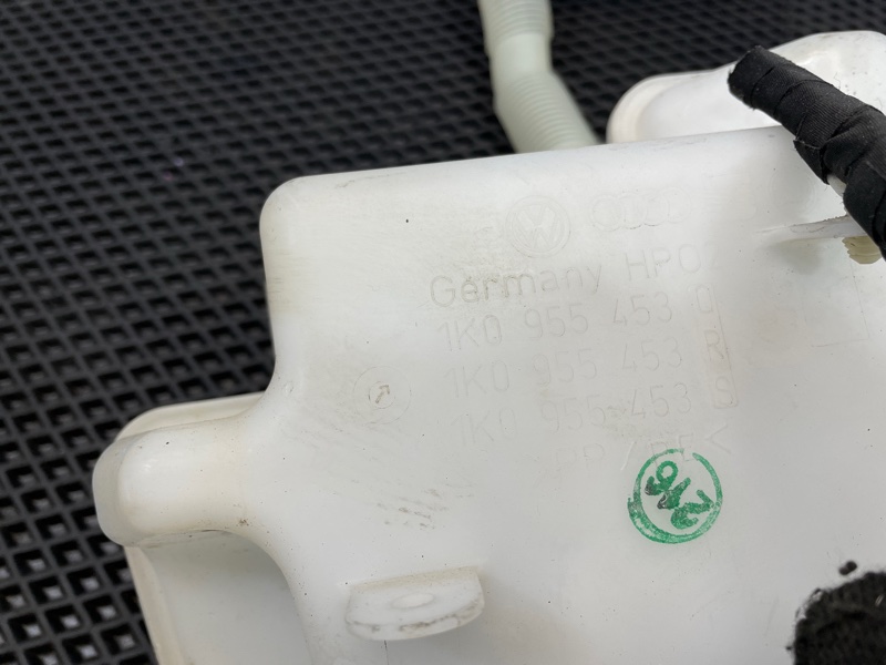 Бачок омывателя лобового стекла, 1750 рублей, Санкт-Петербург