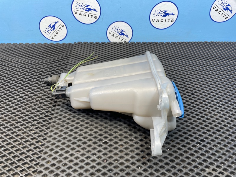 Бачок расширительный, 2000 рублей, Санкт-Петербург