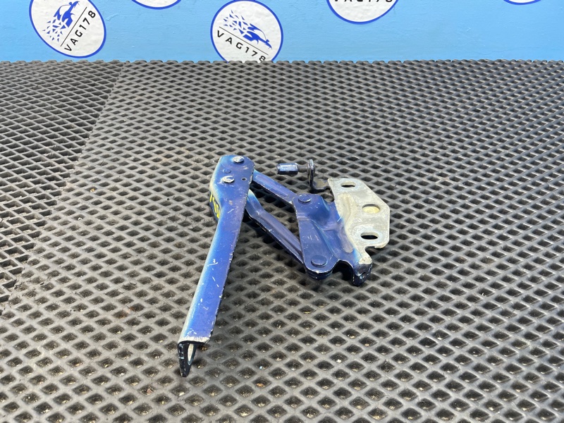 Петля капота, 1000 рублей, Санкт-Петербург