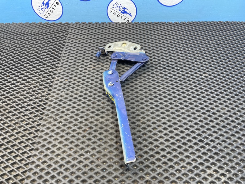 Петля капота, 1000 рублей, Санкт-Петербург