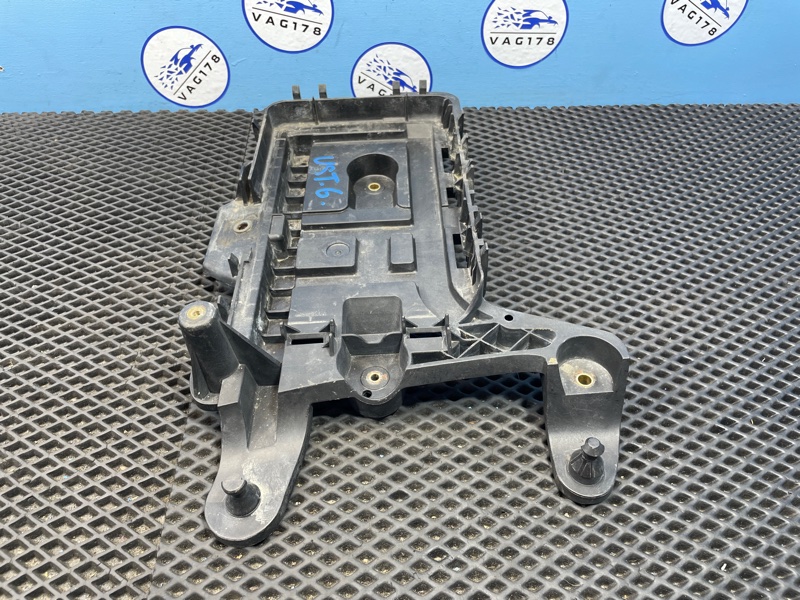 Крепление АКБ, 1000 рублей, Санкт-Петербург