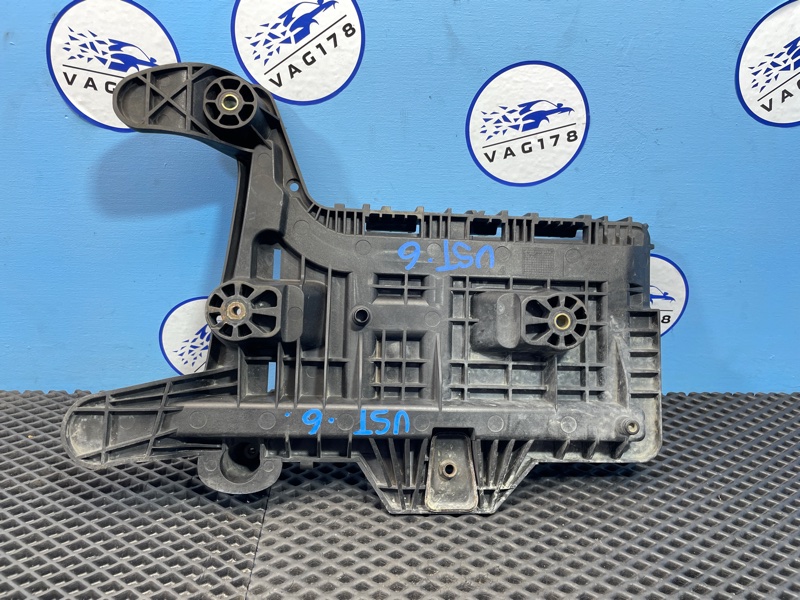 Крепление АКБ, 1000 рублей, Санкт-Петербург