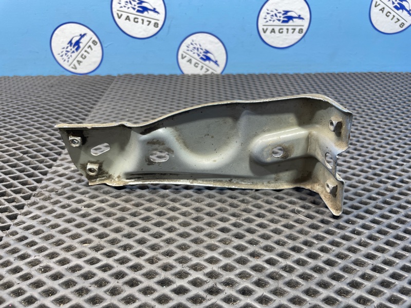 Кронштейн крепления крыла, 1000 рублей, Санкт-Петербург