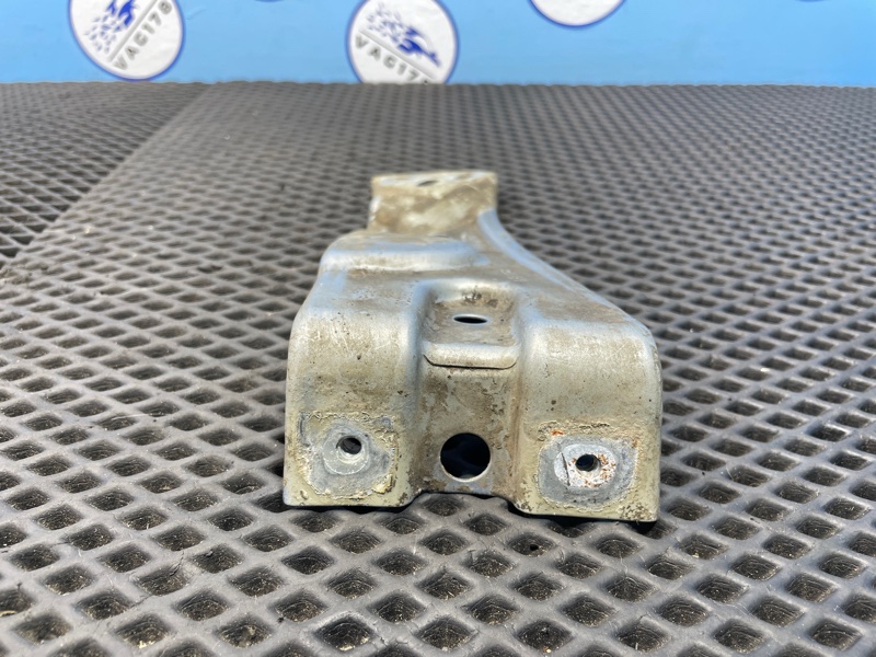 Кронштейн крепления крыла, 1000 рублей, Санкт-Петербург