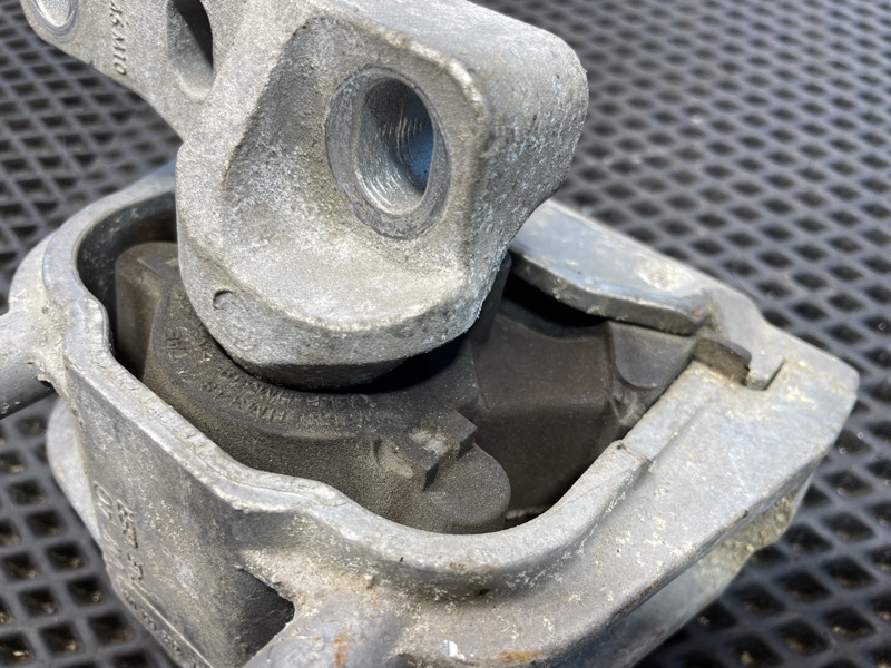 Опора двигателя, 1500 рублей, Санкт-Петербург