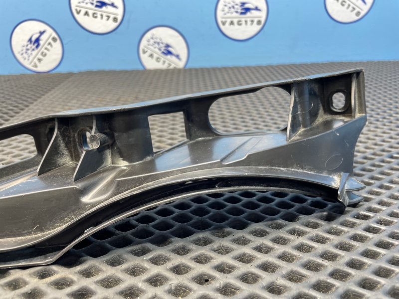 Направляющая бампера, 1000 рублей, Санкт-Петербург