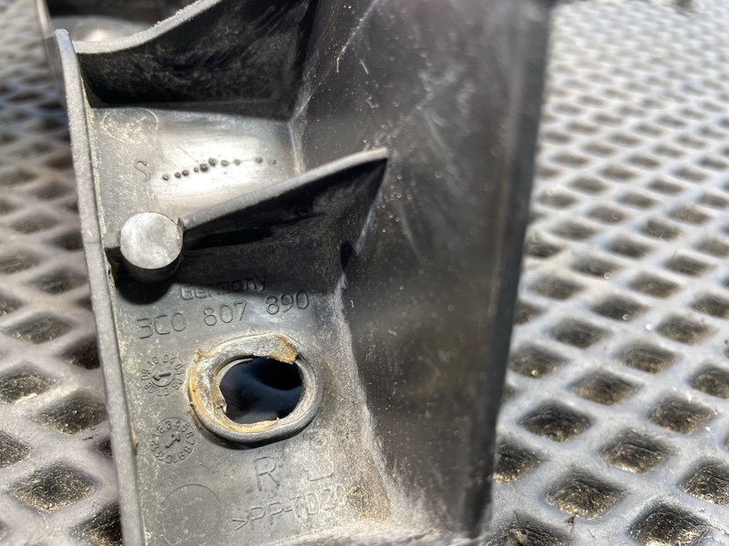 Направляющая бампера, 1000 рублей, Санкт-Петербург