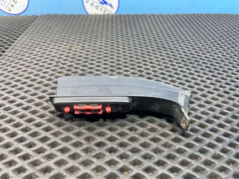 Щиток фонаря, 1000 рублей, Санкт-Петербург