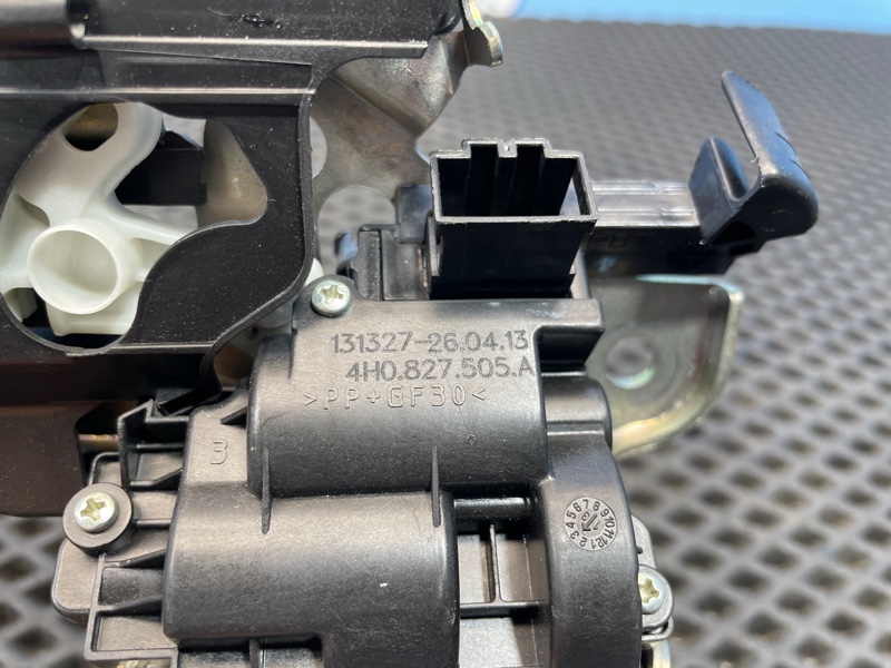 Замок багажника, 1000 рублей, Санкт-Петербург