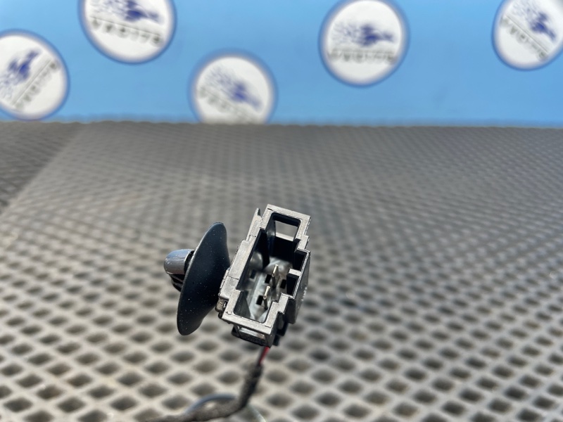 Кнопка открывания багажника, 5000 рублей, Санкт-Петербург