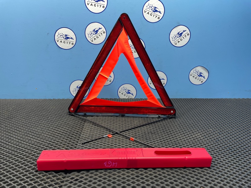 Знак аварийной остановки, 1000 рублей, Санкт-Петербург