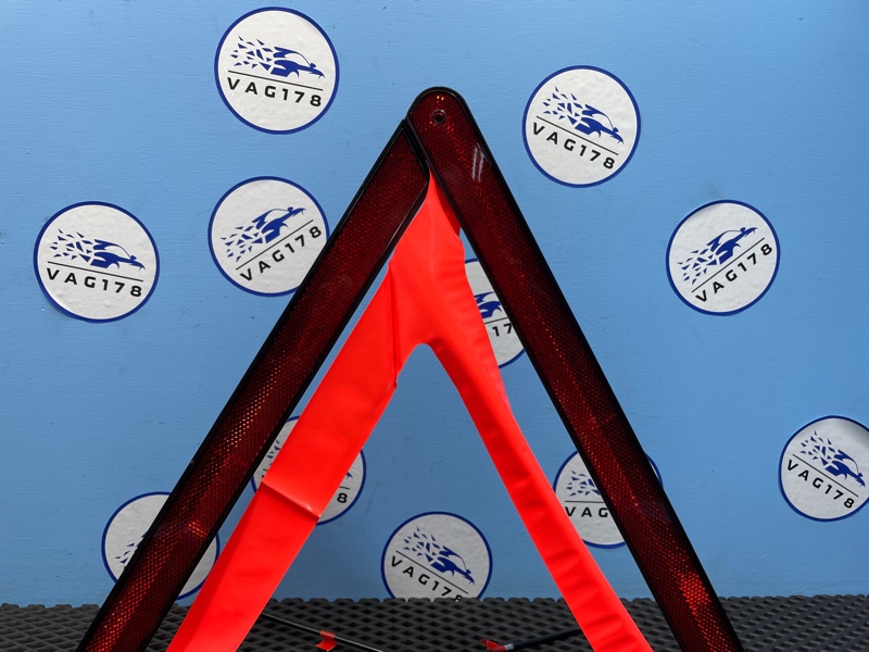 Знак аварийной остановки, 1000 рублей, Санкт-Петербург