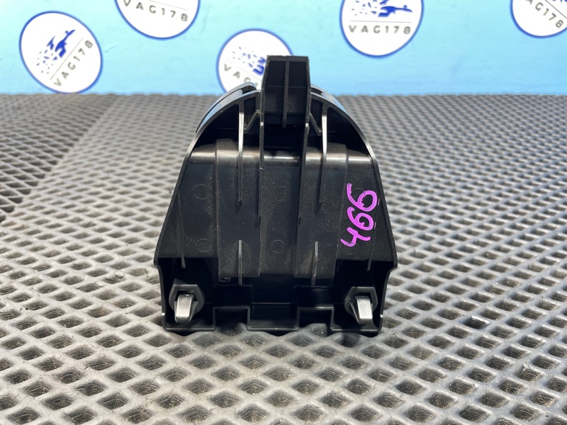 Кронштейн знака аварийной остановки, 1000 рублей, Санкт-Петербург