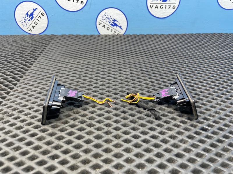 Фонарь подсветки номера, 1000 рублей, Санкт-Петербург