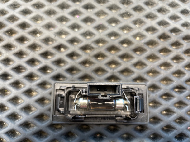 Фонарь подсветки номера, 1000 рублей, Санкт-Петербург