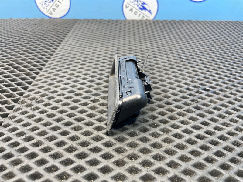 Кнопка открывания багажника, 1000 рублей, Санкт-Петербург