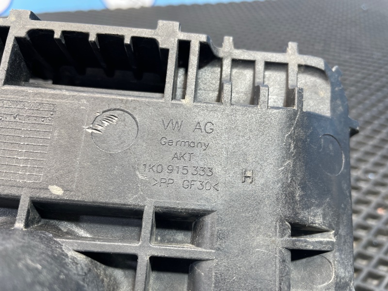 Крепление АКБ, 1000 рублей, Санкт-Петербург