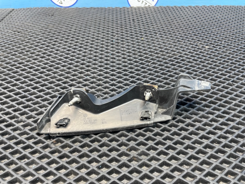 Направляющая бампера, 1000 рублей, Санкт-Петербург