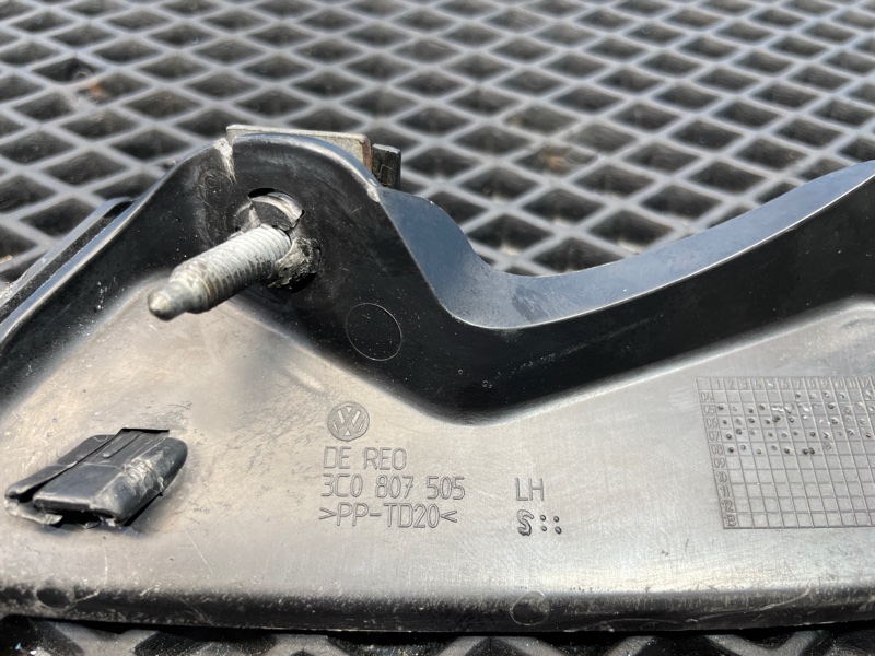 Направляющая бампера, 1000 рублей, Санкт-Петербург