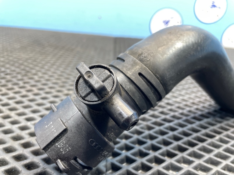 Патрубок охлаждающей жидкости, 2000 рублей, Санкт-Петербург