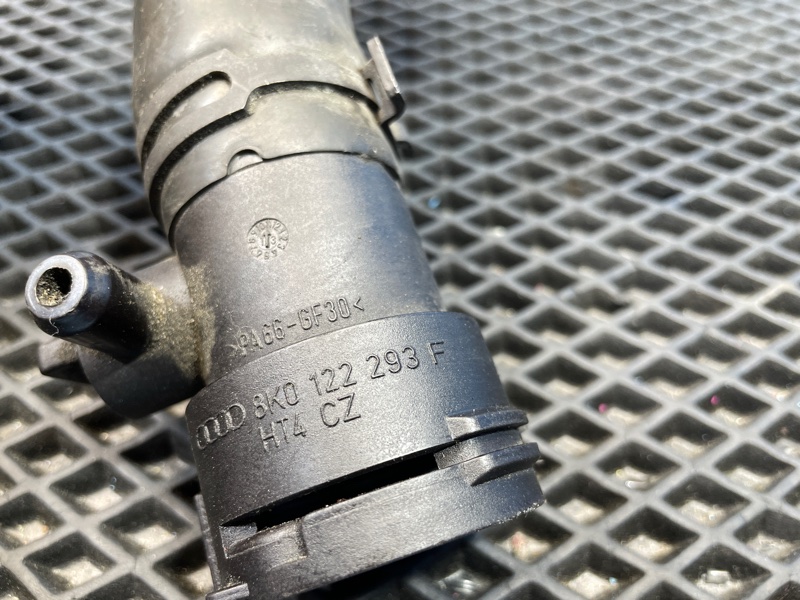 Патрубок охлаждающей жидкости, 2000 рублей, Санкт-Петербург